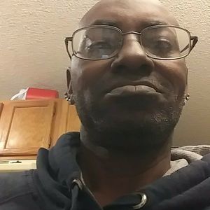 Meet your Posher, Dion